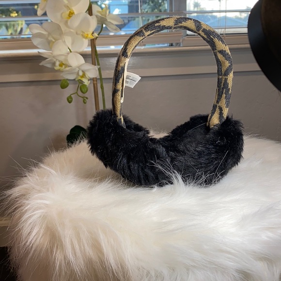Michael Kors Signature Ear Muffs - Picture 1 of 5